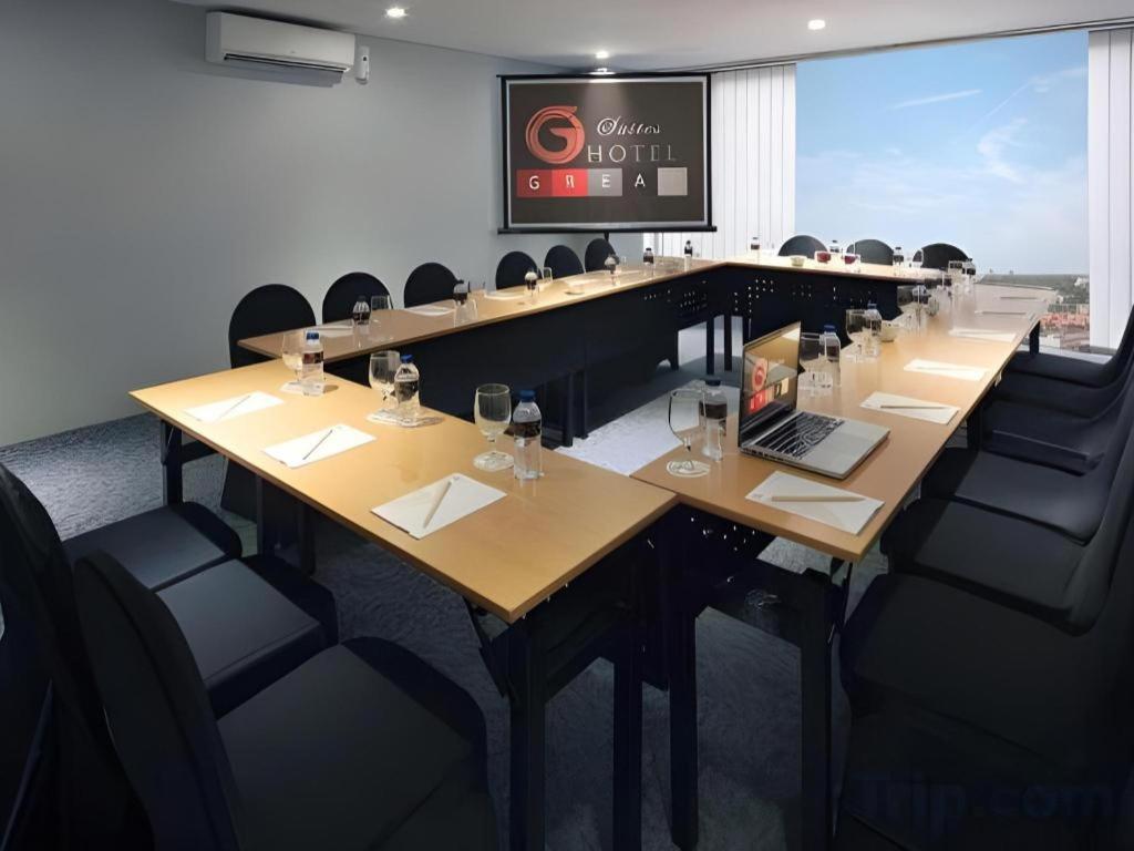 G Suites Hotel By Amithya Surabaya Exterior foto